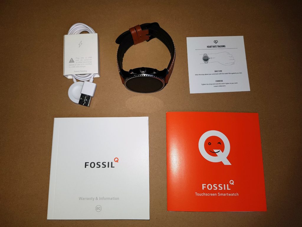 Fossil Q Explorist HR package content 